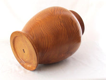 画像をギャラリービューアに読み込む, 屋久杉 現代の名工・二代目原款亮 壺(花生)内刳り仕上げ