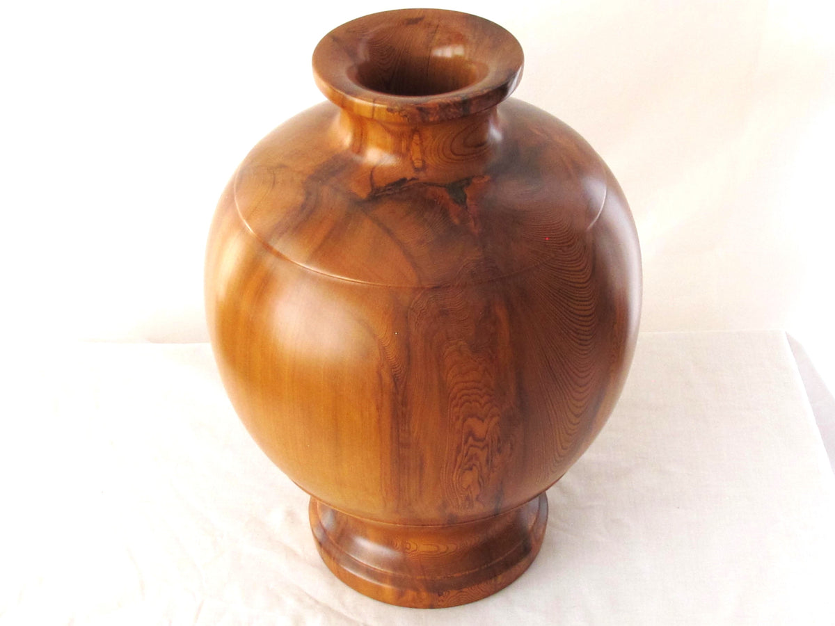 屋久杉 現代の名工・二代目原款亮 壺（花生）飾筋入り – SEIKADO