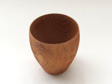 画像をギャラリービューアに読み込む, 屋久杉 三代目原款亮 樹齢千年の年輪を触れて味わう浮造り盃