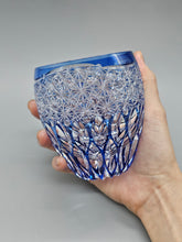 將圖片載入圖庫檢視器 江戸切子 鍋谷總 ロックグラス蓮華(青)