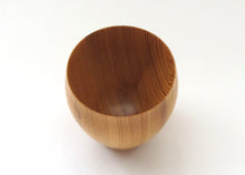 画像をギャラリービューアに読み込む, 屋久杉 三代目原款亮 樹齢千年の年輪を味わう杢目盃