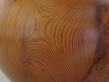 画像をギャラリービューアに読み込む, 屋久杉 現代の名工・二代目原款亮 丸型壺(花生)小型