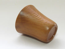 画像をギャラリービューアに読み込む, 屋久杉 三代目原款亮 樹齢千年の年輪を触れて味わう浮造り湯呑