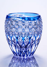 將圖片載入圖庫檢視器 江戸切子 鍋谷總 ロックグラス蓮華(青)