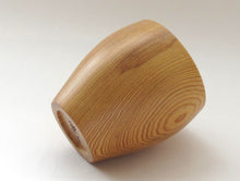 画像をギャラリービューアに読み込む, 屋久杉 三代目原款亮 樹齢千年の年輪を味わう杢目盃