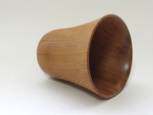 画像をギャラリービューアに読み込む, 屋久杉 三代目原款亮 樹齢千年の年輪を触れて味わう浮造り湯呑