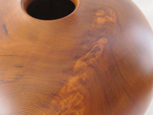 画像をギャラリービューアに読み込む, 屋久杉 現代の名工・二代目原款亮 丸型壺(花生)小型