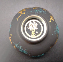 画像をギャラリービューアに読み込む, 九谷焼 仲田錦玉 白金盛青粒ぶどう梅型ぐい吞