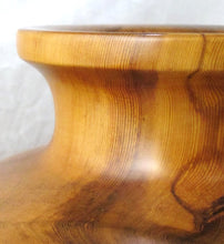 画像をギャラリービューアに読み込む, 屋久杉 現代の名工・二代目原款亮 壺(花生)飾筋入り