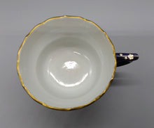 Load image into Gallery viewer, 京焼・清水焼 雙楽窯 紫地銀彩花蝶紋コーヒー碗皿