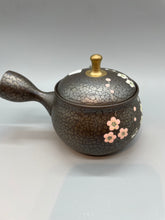 画像をギャラリービューアに読み込む, 常滑焼 昭龍 金つまみ紅白梅急須 セラメッシュ茶こし 180cc