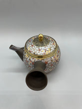 画像をギャラリービューアに読み込む, 常滑焼 玉光 黒泥丸型総金彩桜 セラメッシュ茶こし