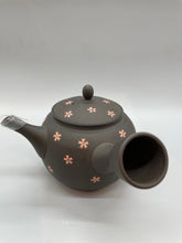 画像をギャラリービューアに読み込む, 常滑焼 玉光 黒泥丸型桜ちらし急須 セラメッシュ茶こし
