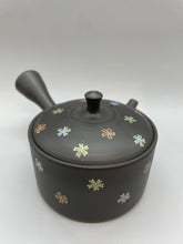 画像をギャラリービューアに読み込む, 常滑焼 玉光 黒泥切立花ちらし急須 セラメッシュ茶こし