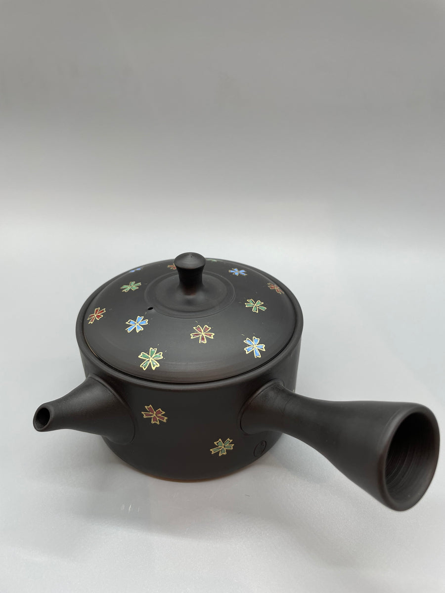 常滑焼 玉光 黒泥切立花ちらし急須 セラメッシュ茶こし – SEIKADO