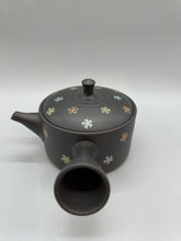 画像をギャラリービューアに読み込む, 常滑焼 玉光 黒泥切立花ちらし急須 セラメッシュ茶こし
