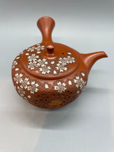 画像をギャラリービューアに読み込む, 常滑焼 舜園 朱平六角桜透かし急須 陶製茶こし 木箱入