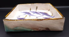 Load image into Gallery viewer, 京焼・清水焼 野口繁次 粉引釉彩四方箱皿 群鶴
