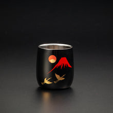 Load image into Gallery viewer, 山中塗 漆磨 赤富士に鶴 ダルマカップ (二重構造)