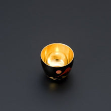 将图片加载到图库查看器,山中塗 漆磨 赤富士に鶴 ぐい呑 (二重構造 内金メッキ)