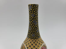 Load image into Gallery viewer, 京焼・清水焼 空女 華薩摩花入れ