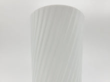 画像をギャラリービューアに読み込む, 有田焼 中尾純 白磁線彫カップ