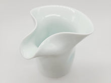 画像をギャラリービューアに読み込む, 有田焼 照井一玄 青白磁 片口(バオバブ)