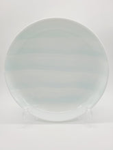 画像をギャラリービューアに読み込む, 有田焼 照井一玄 青白磁なぎさ 7寸皿