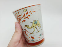 画像をギャラリービューアに読み込む, 有田焼 宮崎祐輔 赤絵更紗駱駝文フリーカップ