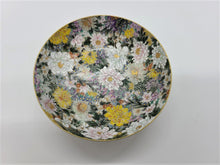 Load image into Gallery viewer, 京焼・清水焼 空女 華薩摩花詰平盃