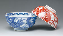 Load image into Gallery viewer, 京焼・清水焼 賀峰 染赤四君子組飯碗