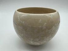 Load image into Gallery viewer, 京焼・清水焼 土渕陶あん(陶あん窯) 花結晶お茶呑茶碗