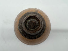 Load image into Gallery viewer, 京焼・清水焼 木野 銹粉引お預け酒器