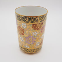 Load image into Gallery viewer, 京焼・清水焼 紀澤 金彩バラ絵切立フリーカップ