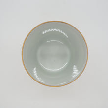 Load image into Gallery viewer, 京焼・清水焼 紀澤 金彩古紋切立フリーカップ