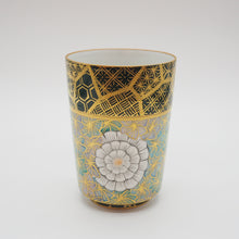 Load image into Gallery viewer, 京焼・清水焼 紀澤 金彩花詰(青)切立フリーカップ