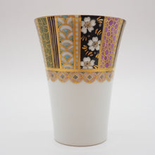 Load image into Gallery viewer, 京焼・清水焼 紀澤 金彩縦縞口反フリーカップ