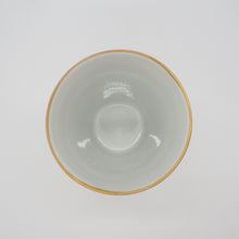 Load image into Gallery viewer, 京焼・清水焼 紀澤 金彩花絵(青)口反フリーカップ