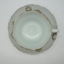 画像をギャラリービューアに読み込む, 京焼・清水焼 叶松谷 白磁銀彩雪結晶碗皿