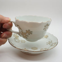 画像をギャラリービューアに読み込む, 京焼・清水焼 叶松谷 白磁銀彩雪結晶碗皿