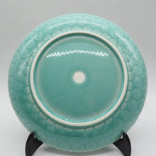画像をギャラリービューアに読み込む, 京焼・清水焼 今橋炭渓(炭渓窯) 青釉花彫7寸皿