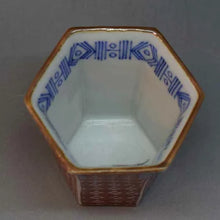 將圖片載入圖庫檢視器 京焼・清水焼 加藤雲泉(雲泉窯)赤絵六角ぐいのみ