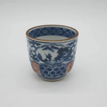 画像をギャラリービューアに読み込む, 京焼・清水焼 加藤雲泉(雲泉窯) 着彩ひねり間取りぐい呑み