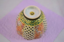 Load image into Gallery viewer, 京焼・清水焼 空女(小野多美枝) 華薩摩楕円碗皿