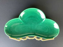 将图片加载到图库查看器,京焼・清水焼 今橋炭渓(炭渓窯) 青交趾つる松長皿