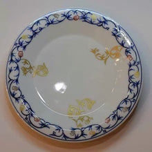 画像をギャラリービューアに読み込む, 京焼・清水焼 叶松谷 染付金銀彩花唐草皿(中皿)