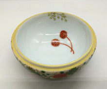 Load image into Gallery viewer, 香仁　ヤマボウシと苔の香合
