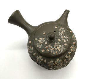 Tokoname ware Shunen teapot (leaves)