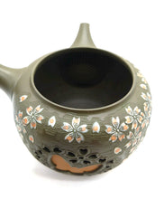 Load image into Gallery viewer, Tokoname ware Shunen teapot (leaves)
