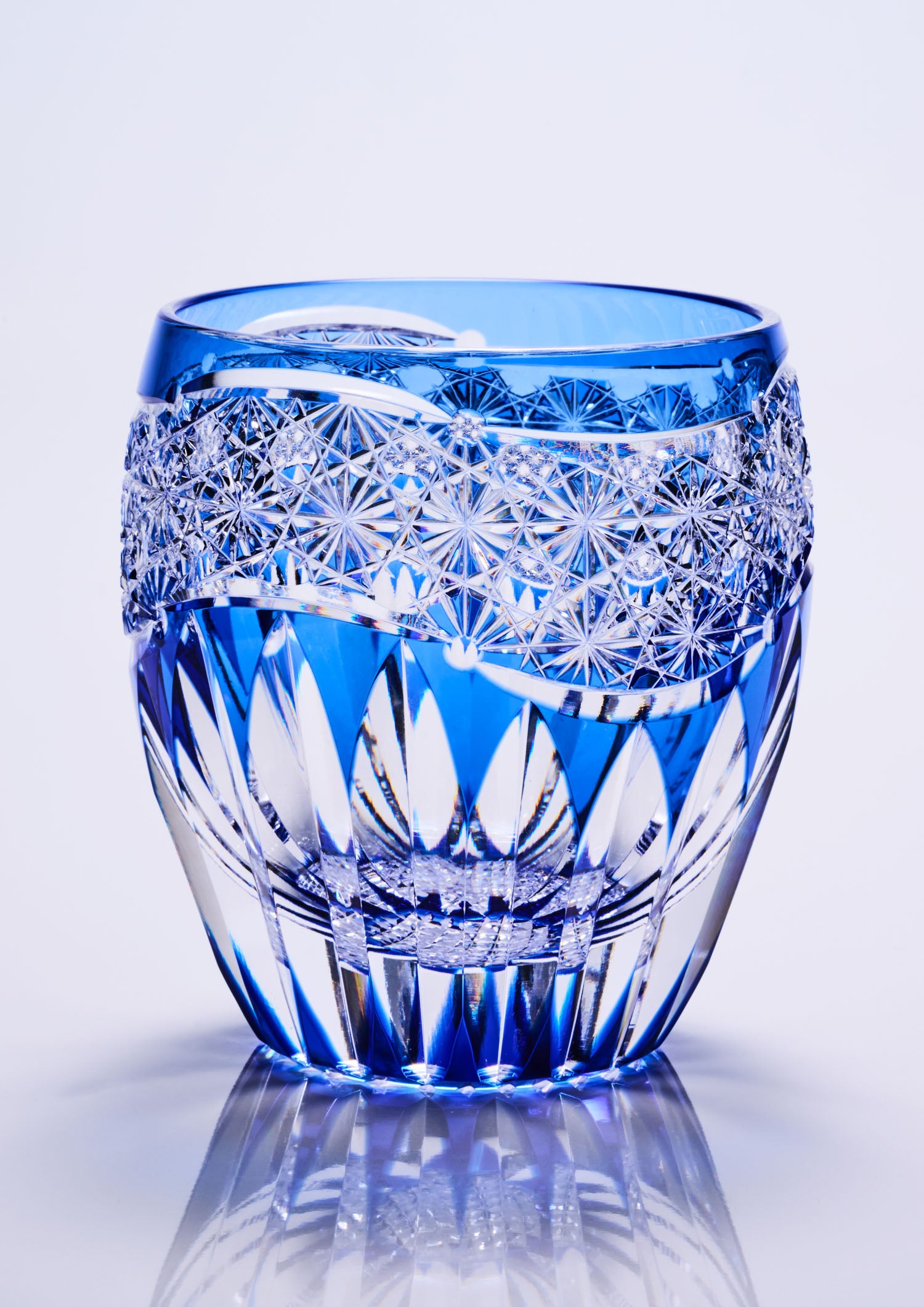江戸切子　青いカットガラス盃 14個セット 江戸切子 鍋谷總 ロックグラス向日葵（青） – SEIKADO